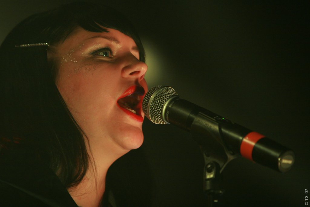 Miss Kittin & The Hacker 070