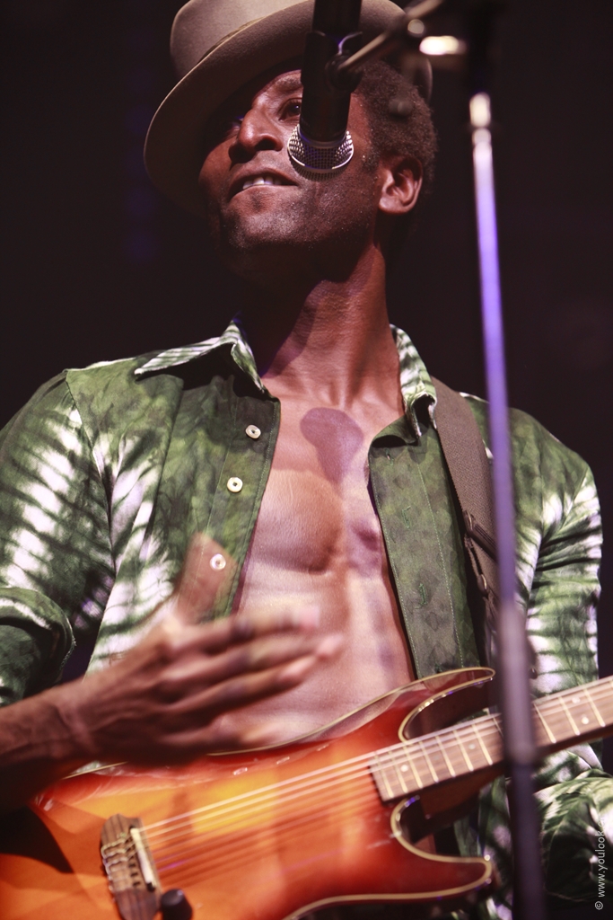 Keziah Jones 017