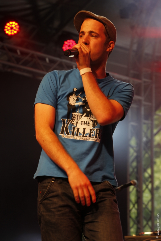 Sim's 011