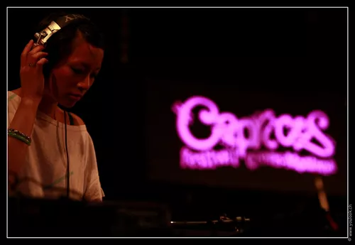 DJ