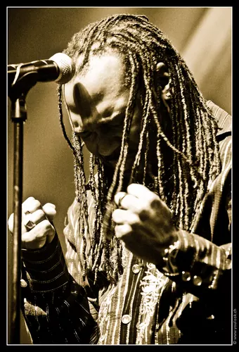 Earth, Wind and Fire Experience feat. Al McKay