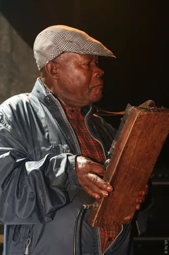 Konono No1 299