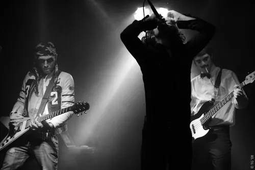 The Living Dead Boys 230