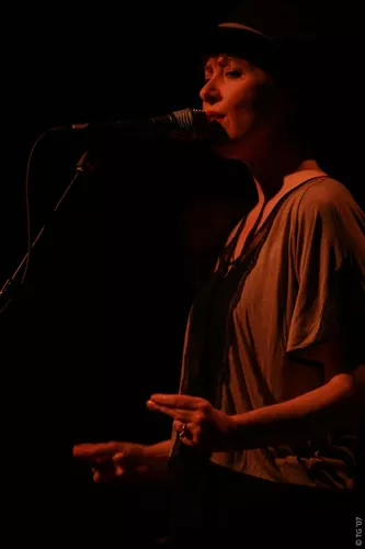 Suzanne Vega 002