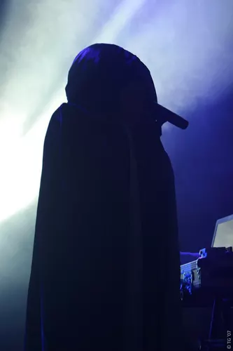 Miss Kittin & The Hacker 050